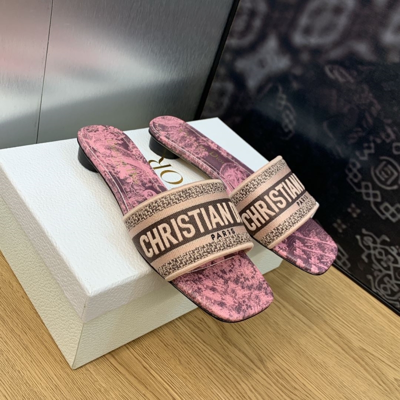 ch**an D*or slippers
